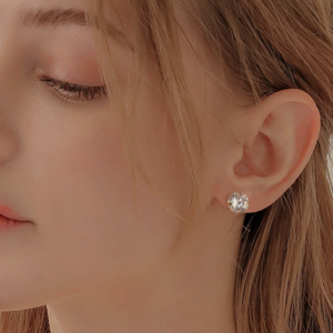 엔클레어 여성용 6프롱 Simulant Diamond 귀걸이 2캐럿
