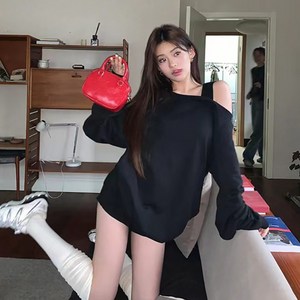 피어니스트 스트랩 오프숄더 오버핏 긴팔 맨투맨