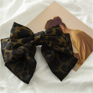 수스다 레오파드 왕리본 자동 헤어핀 363