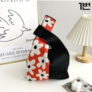 <큐티젼마켓>데일리템 니트 토드백 손목가방” loading=”lazy” style=”width: object-fit; max-width: 100%; max-height: 500px; display: block; margin: 0 auto;”></a>
        </div>
<div style=