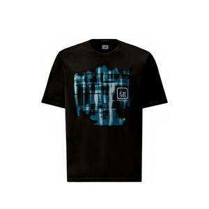 C.P.컴퍼니 프린트 코튼 티셔츠, 블랙계열+블루계열, Standard M(KR 100)