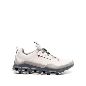 온러닝 클라우드웨이 로우탑 스니커즈