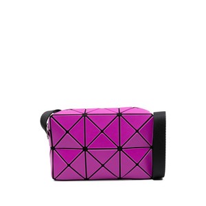 바오바오이세이미야케 큐보이드 크로스 백