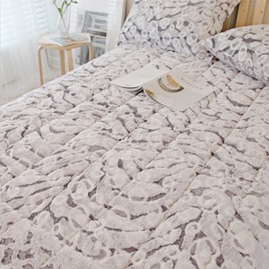 코코베딩 밍크촉감 10mm 레오파드 극세사이불