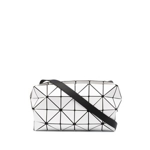 바오바오이세이미야케 카턴 크로스 백