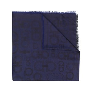 페라가모 자카드 간치니 패턴 스카프