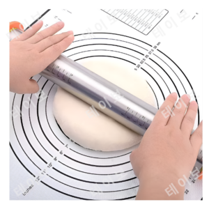 롤링 밀대+실리콘 작업대 이홈베이킹 눈금있는 조절 가능한 스텐 밀대 1세트