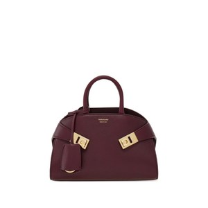 페라가모 버클 참 허그 토트 백