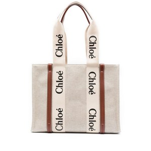 끌로에 우디 로고 프린트 토트 백
