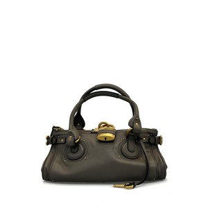 끌로에 락 디테일 숄더 백