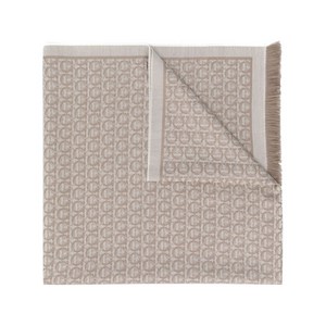 페라가모 간치니 패턴 스카프