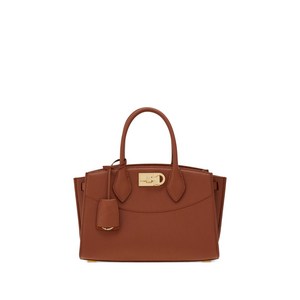 페라가모 미디엄 소프트 스튜디오 백