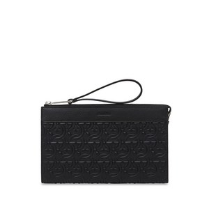 페라가모 엠보스드 로고 가죽 클러치