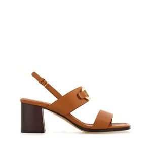 페라가모 간치니 버클 가죽 샌들 55mm, US width 6.5C, 브라운계열