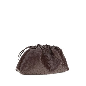 보테가 베네타 인트레치아토 디자인 클러치