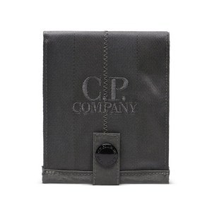 C.P.컴퍼니 로고 자수 지갑