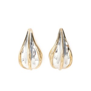 보테가 베네타 커브 듀얼 톤 드롭 이어링