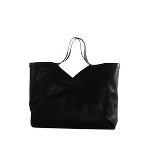 생로랑 V컷 레더 토트 백