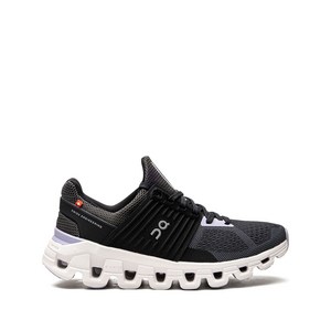 온러닝 클라우드스위프트 스니커즈