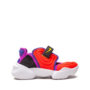 나이키 아쿠아 리프트 스니커즈, US 6.5(KR 235), 레드계열