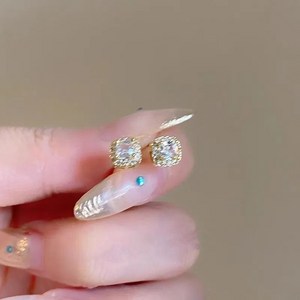 투니스 스퀘어 샤이닝 귀걸이