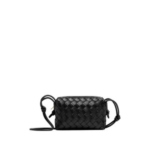 보테가 베네타 인트레치아토 매듭 디테일 레더 크로스 백