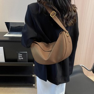 원스카이 여성 빅사이즈 가죽 호보백 여자 대용량 크로스 메신저 숄더 어깨 레더 가방