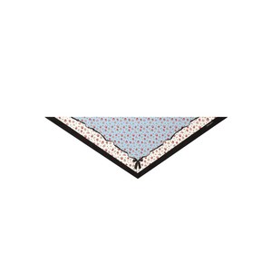 돌체앤가바나 로즈 프린트 실크 트윌 스몰 트라이앵글 스카프