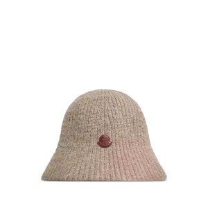 몽클레르 로고 패치 골지 모자