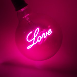 세운상사 LED에디슨전구 5w 핑크색 컬러전구 LOVE 러브 125mm / e26led PINK, 1개