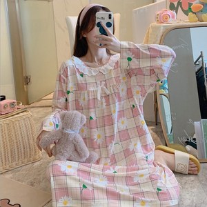 [또온나] 원피스 잠옷 여성 홈웨어 꽃잎 하트 프린팅과 리본 프릴 디테일의 귀여운 파스텔톤 공주풍 체크 파자마 CW프릴