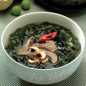 [국배달닷컴] 소고기미역국(2인분/600g/신선냉장), 600g, 1개