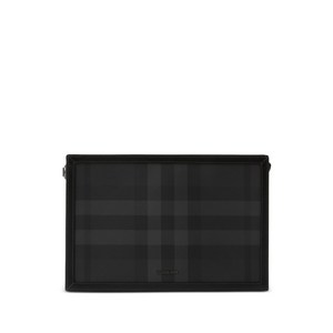 버버리 로고 장식 체크 클러치