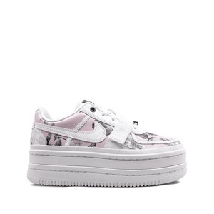 나이키 반달 2X 스니커즈