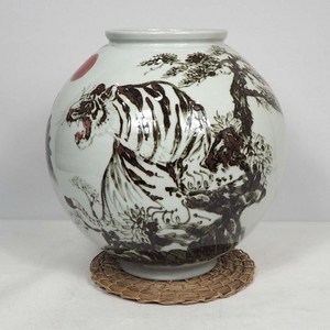 전통도자기 작품 화병 작품도자기 화병 장식 데코도자기, 철화백자호랑이문달항아리