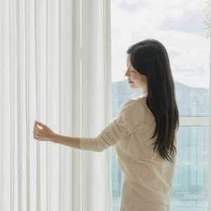 밀리무드 비침없고 이음선없는 도톰 화이트 쉬폰 커튼 2p + 커튼끈 2p 세트