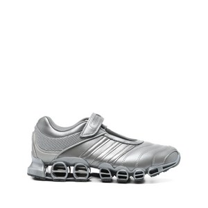 아디다스 메가라이드 타크와 스니커즈