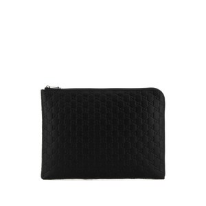 구찌 GG 엠보스드 레더 클러치