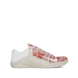 나이키 메트콘 6 스니커즈