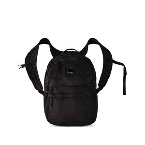 C.P.컴퍼니 로고 패치 백팩