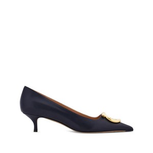 페라가모 간치니 포인티드 토 펌프스 40mm, US width 9.5C, 블랙계열