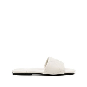 엠포리오아르마니 이글 모티프 퀼팅 샌들