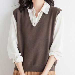코스모스 브이넥 니트 조끼 빅사이즈 간절기 데일리 아이템