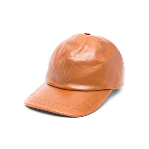 끌로에 로고 자수 가죽 캡 모자