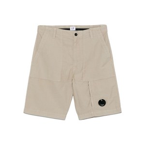 C.P.컴퍼니 렌즈 디테일 카고 쇼츠, 베이지계열, Italy 44(KR 95-100)