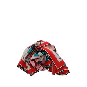 페라가모 페가소 프린트 스카프