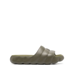 몽클레르 릴로 엠보스드 로고 슬라이더 샌들