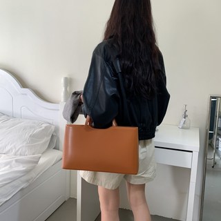 캐리스 스퀘어 토트백