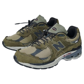 New Balance 解構破壞運動鞋 2002R