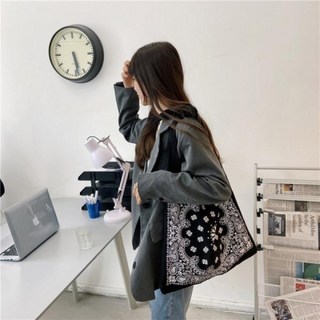 페이즐리 에코 숄더백 스트랩조절 데일리 가방